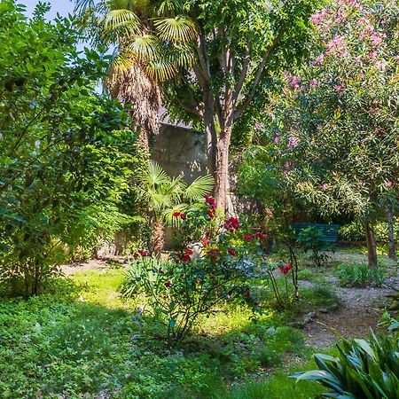 Belle Arti Gallery Garden House Болоня Екстериор снимка
